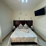 Cozy Private Room, Ensuite Bathroom, Wifi And Great Location