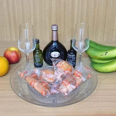 Funchal Cozy Private Room, Ensuite Bathroom, Wifi And Great Location * フンシャル