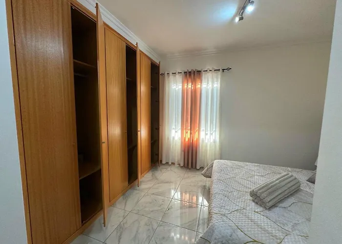 Funchal Cozy Private Room, Ensuite Bathroom, Wifi And Great Location * フンシャル