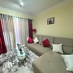 Cozy Private Room, Ensuite Bathroom, Wifi And Great Location בית אירוח *