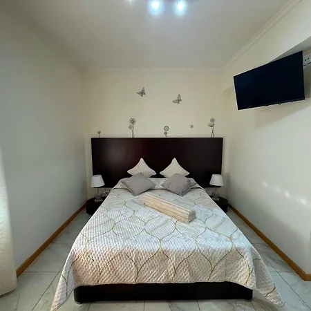 Cozy Private In Funchal, Ensuite Bathroom, Wifi And Great Location