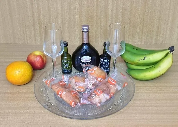 Funchal Cozy Private Room, Ensuite Bathroom, Wifi And Great Location * 丰沙尔