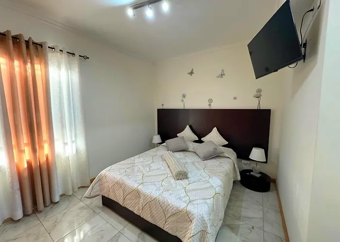 Funchal Cozy Private Room, Ensuite Bathroom, Wifi And Great Location * Funchal (Madeira)